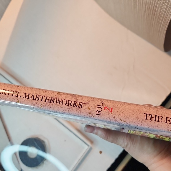 Marvel Masterworks: Fantastic Four Edition in Purple and Gold Vol 2 Nos. 1-10 - Picture 3 of 3